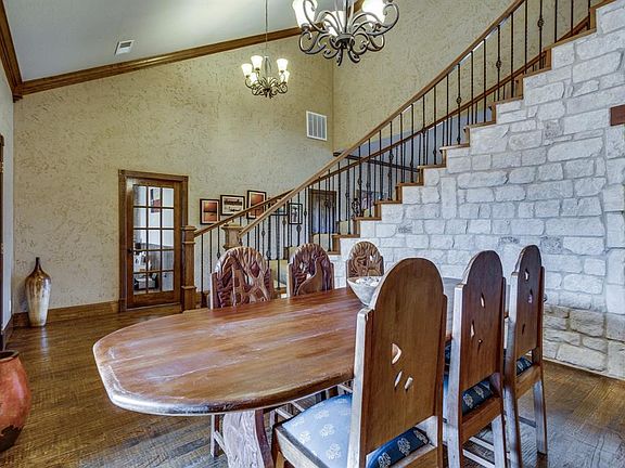 4th image of 8251 Saint Johns Dr