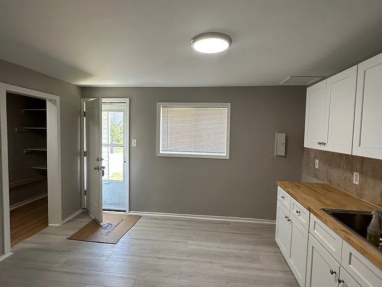 33119 Alberta Ct — Photo 2