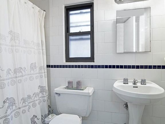 3rd image of 412 E 11th St APT 3RB