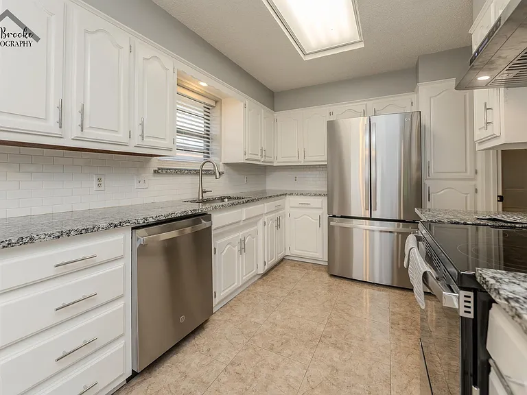 4611 Misty Valley E — Photo 13