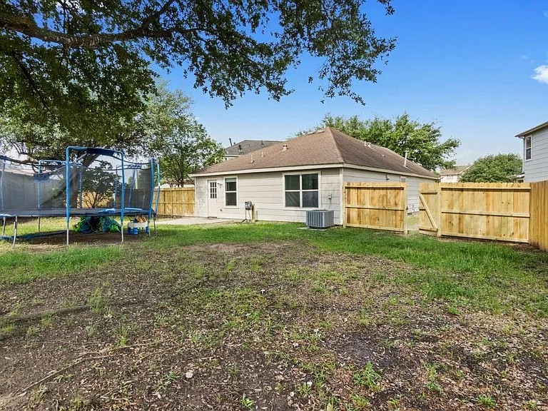 3638 Fuller Bluff Dr — Photo 24