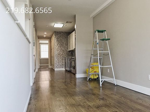 2nd image of 5 Lexington Ave #B