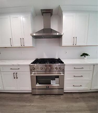 3rd image of 3837 Lake Trail Dr