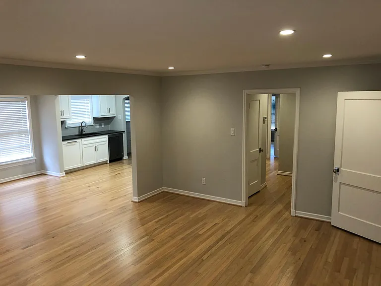 5916 Morningside Ave — Photo 1