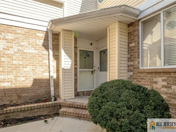 804 Madaline Dr, Avenel, NJ 07001