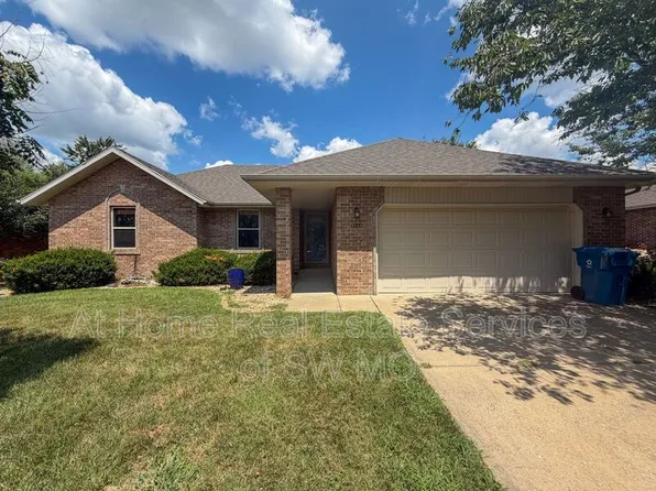 3551 W Vincent Dr, Springfield, MO 65810