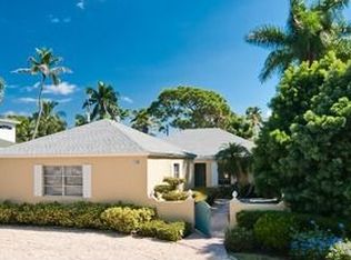 136 3rd St N, Naples, FL 34102