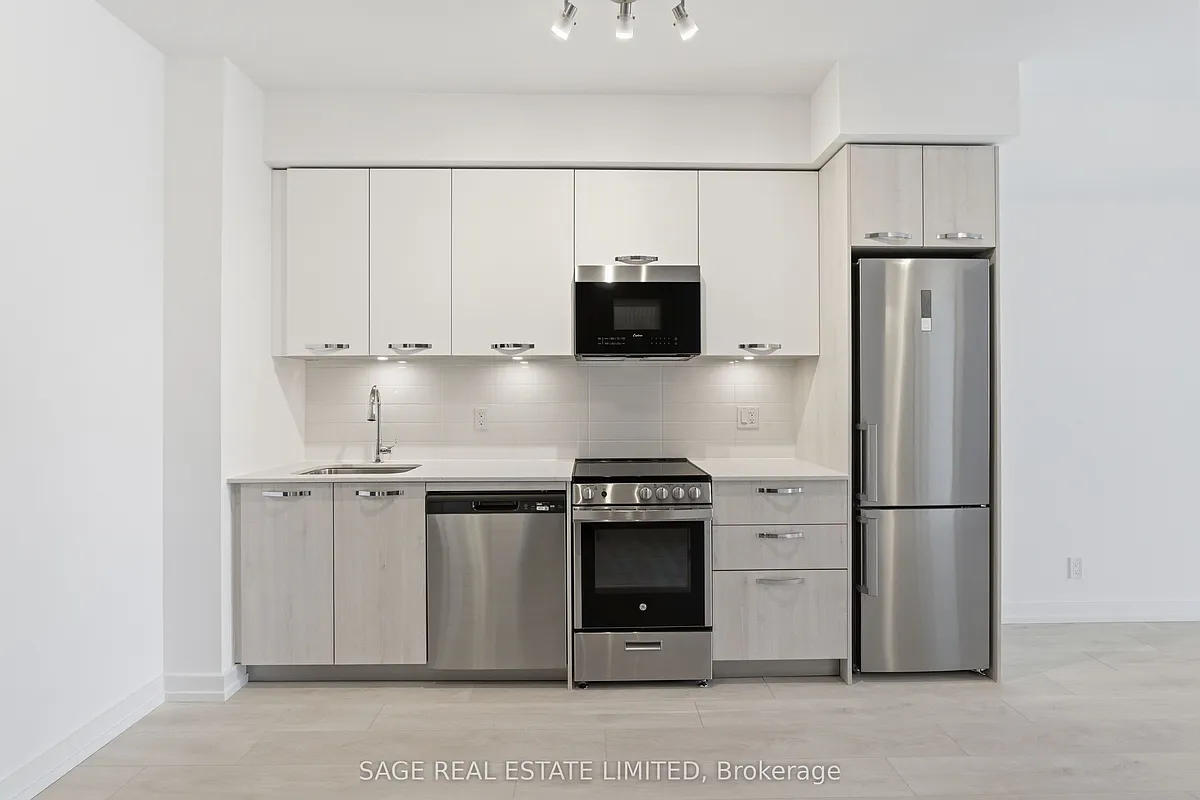Building Photo - 75 James St S #711