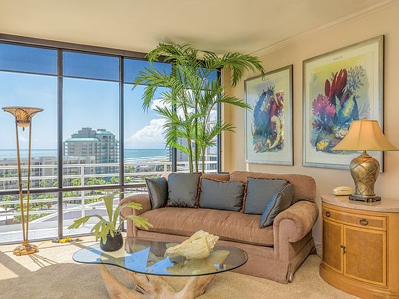 3rd image of 1000 Padre Blvd #921