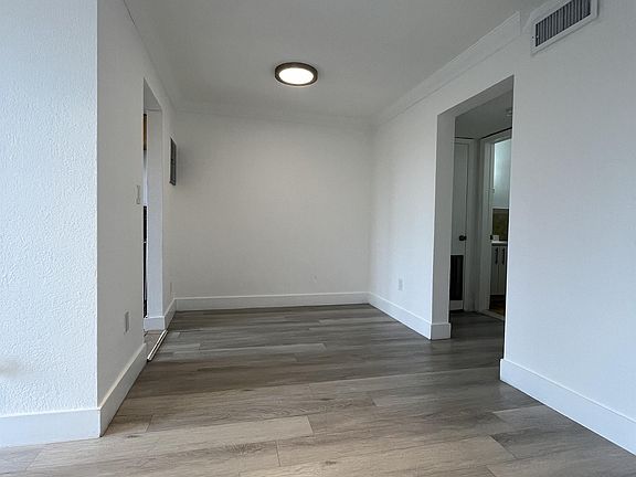 3rd image of 1949 NE 172nd St #22