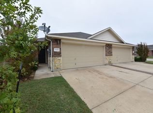 1402 Piedmont Dr, Mansfield, TX 76063