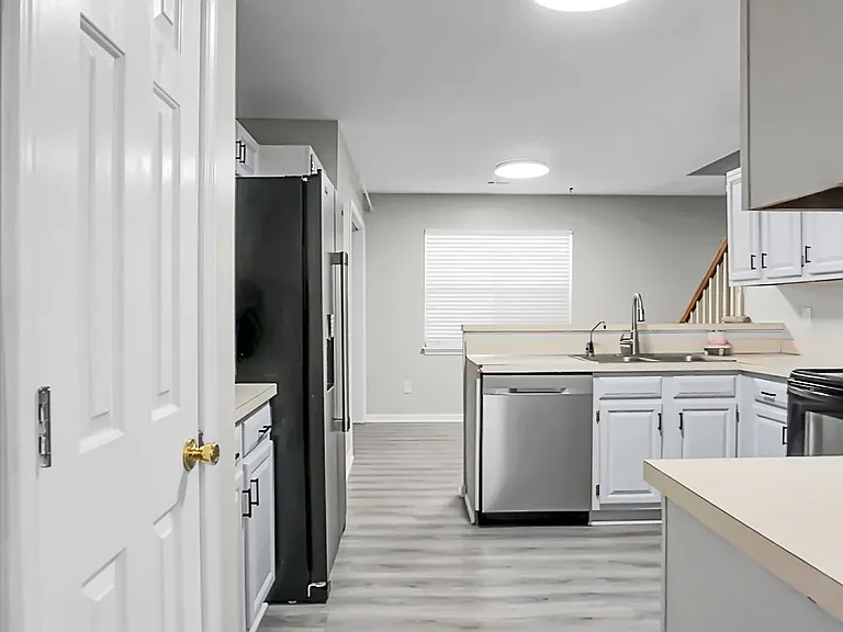 117 Saint Awdry St — Photo 12