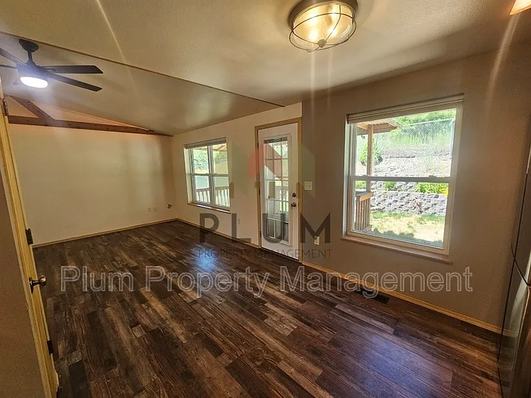 917 Discovery Way — Photo 7