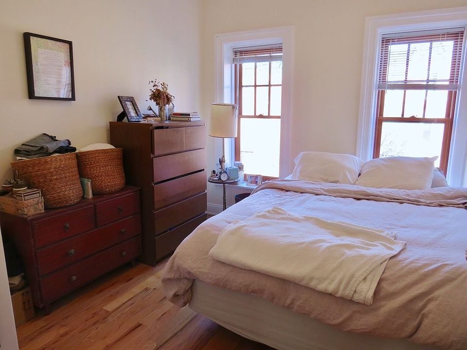 1st image of 240 12th St #2F