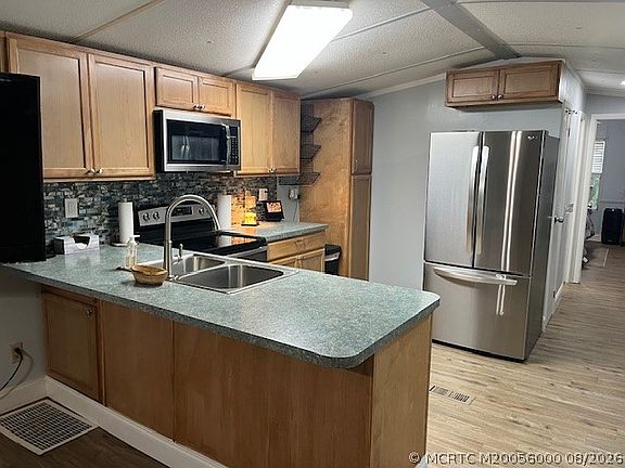2nd image of 2605 SE 44th Ave