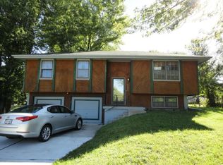 11001 Oak Trafficway, Kansas City, MO 64155