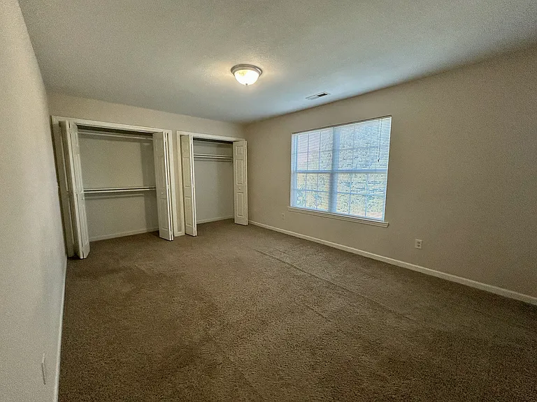 61 Hugo Dr — Photo 19