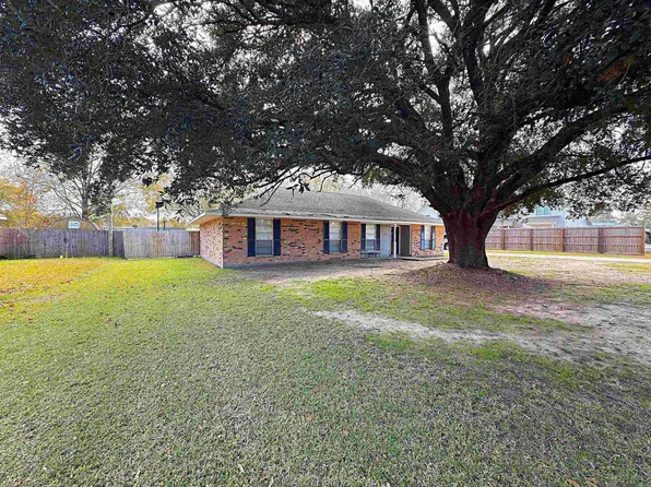 8086 Cecil Dr, Denham Springs, LA 70706