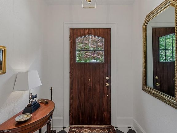 2nd image of 19 Inwood Dr