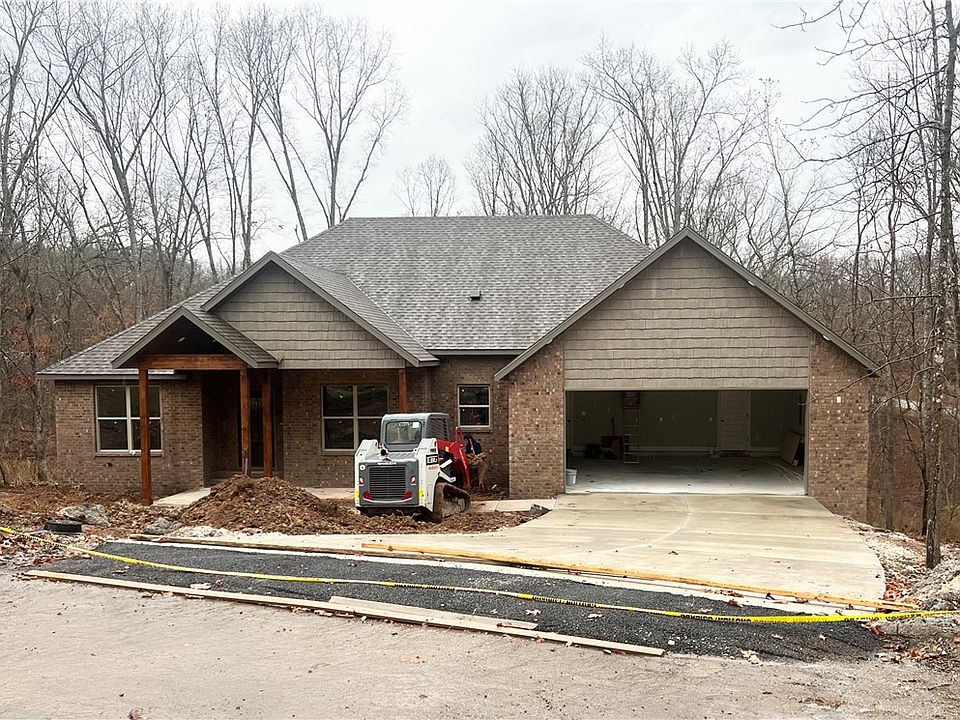 1st image of 7 Eddy Ln