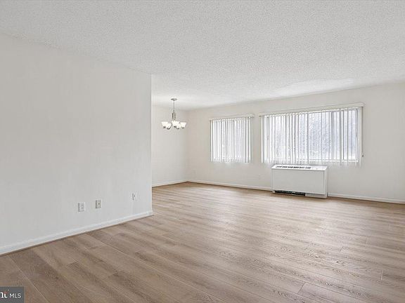 4th image of 3601 5th St S APT 203