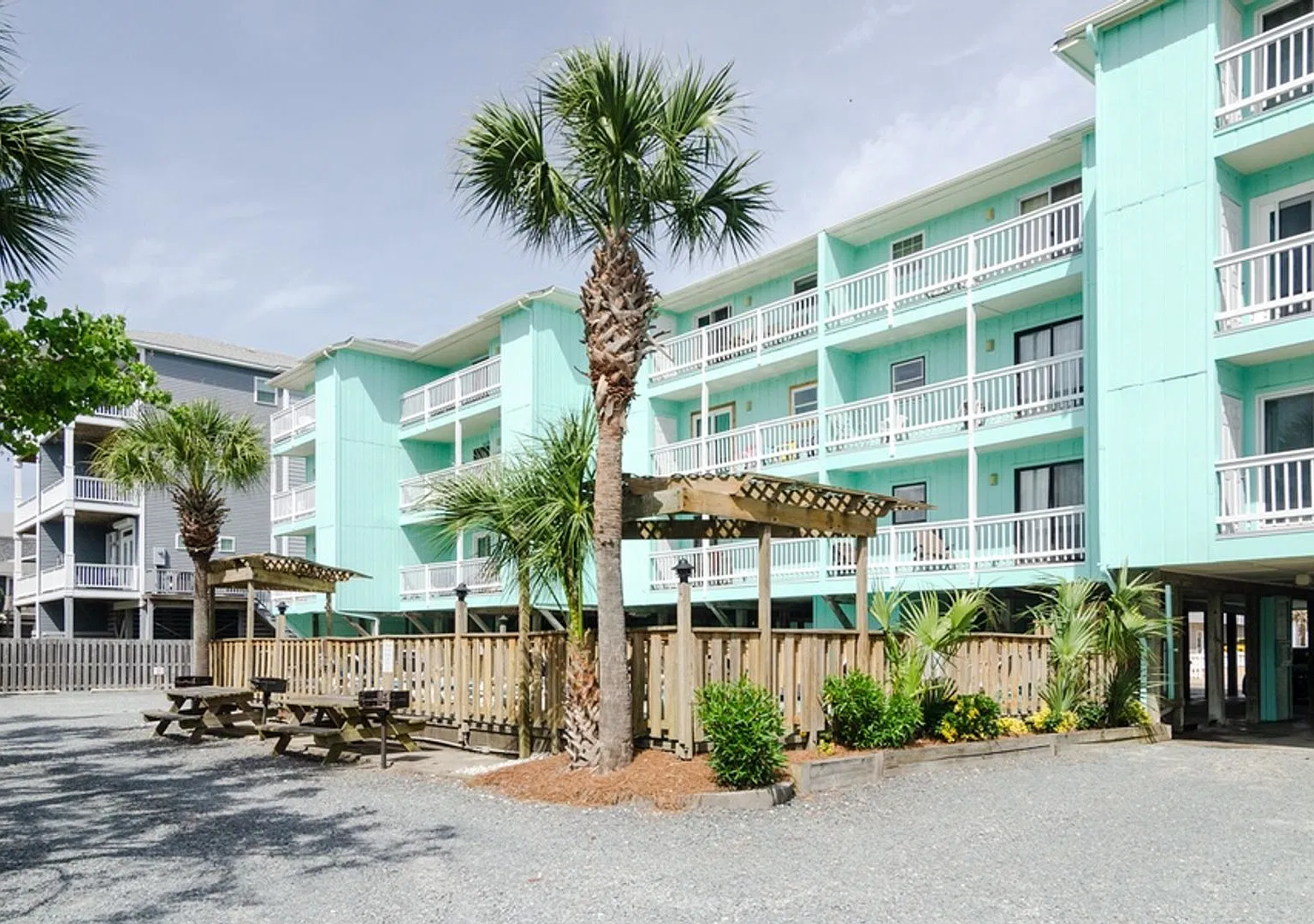 1013 Carolina Beach Ave N, Unit 2F — Photo 1