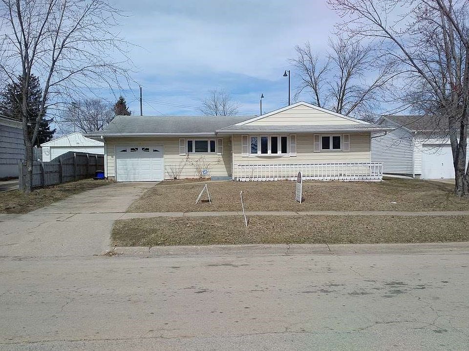 1st image of 3312 Chadwick Dr