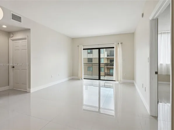 3590 Coral Way APT 804, Miami, FL 33145