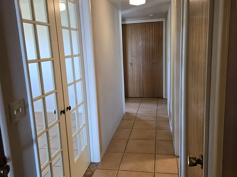 N Nina Dr — Photo 12