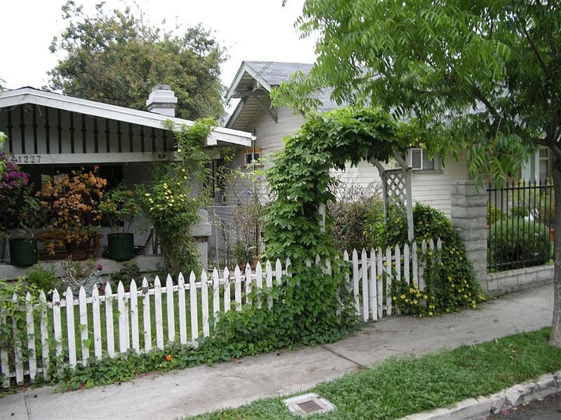 2nd image of 1227 Oak Grove Dr