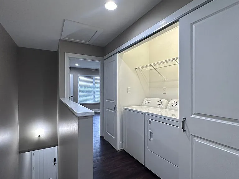 425 Sutherland View Way — Photo 19