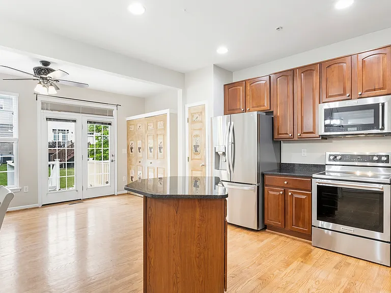 2236 Ivy Ln #5 — Photo 8