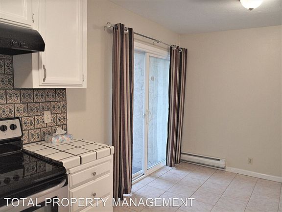 5th image of 5104 Westmont Ave Unit 9