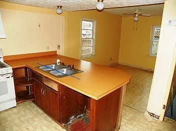 5th image of 268 Loveman Ave