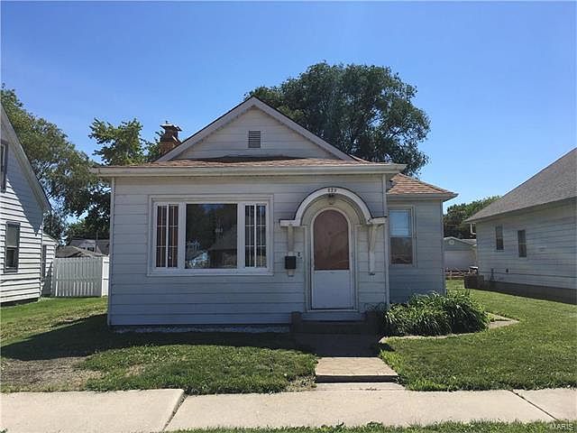 1st image of 229 Kroeger Ave