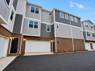 8931 Sharonbrook Dr, Charlotte, NC 28210