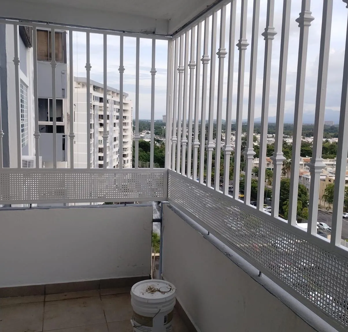 4 bed, $1,900 — Photo 3