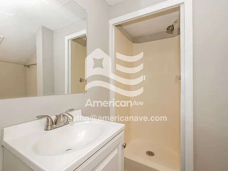 1504179_014_wm_-_bathroom_13004307.jpg
