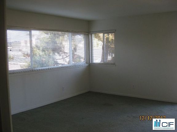 2nd image of 276 San Lorenzo Blvd #B