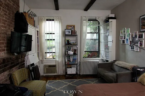 Rented by Town Residential | media 17