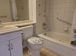 11 Thorncliffe Park Dr #706, Toronto, ON M4H 1P3