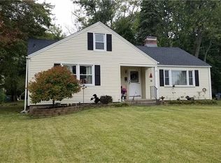 26 Radding St, Manchester, CT 06042