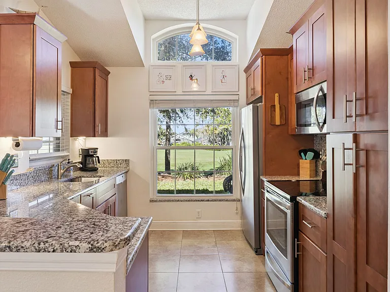 2472 Saint Augustine Blvd — Photo 10