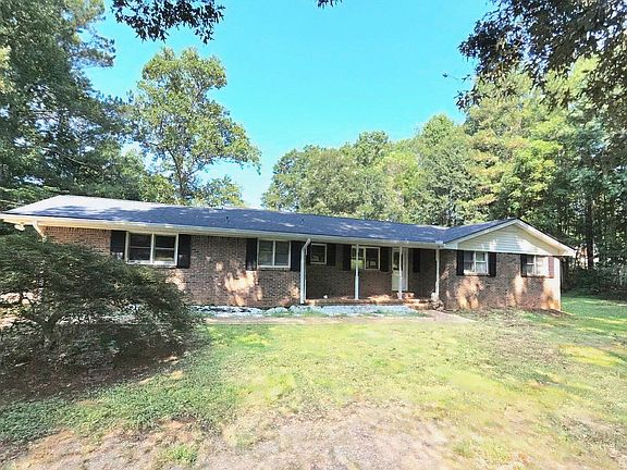 2nd image of 849 Swan Lake Rd