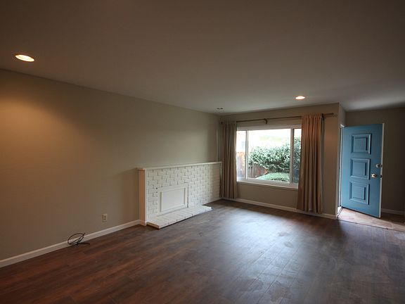 4th image of 683 Harvard Ave