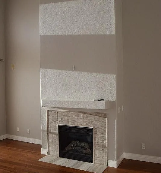 Gas fireplace