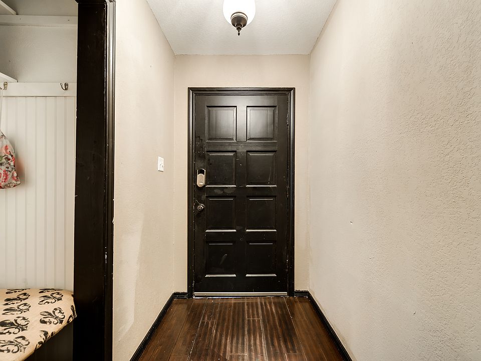 1st image of 1106 Scarlet Oaks Cir