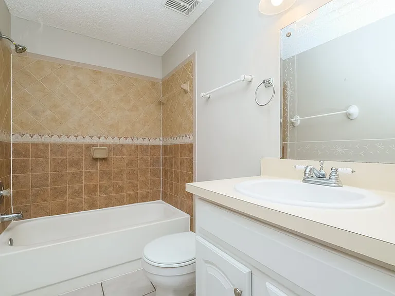 7511 Breezewood Ct — Photo 15