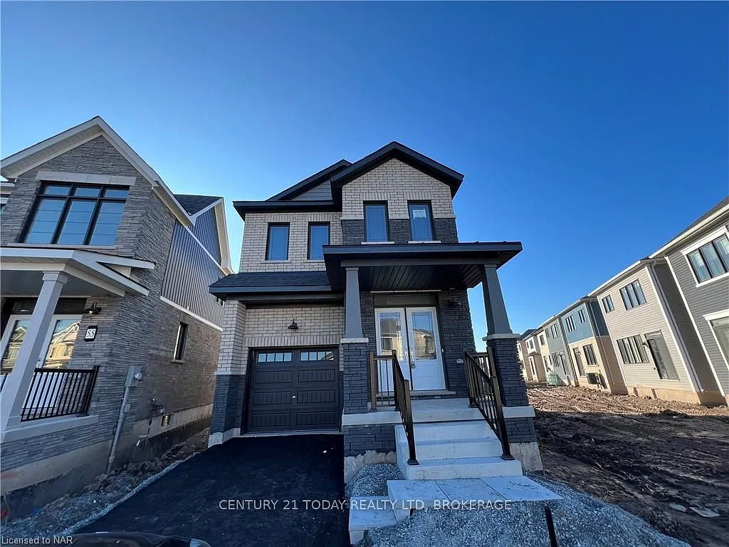 4 bed, $2,300 — Photo 1