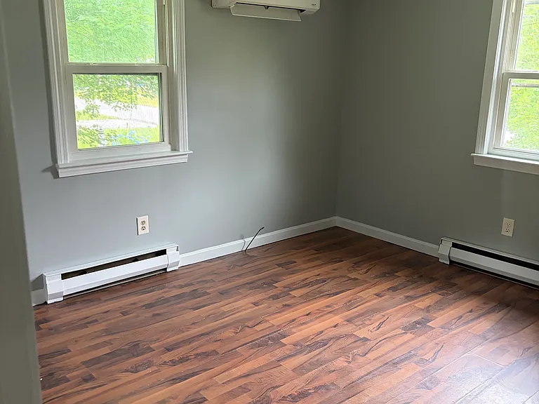 25 White Pine Ave — Photo 3